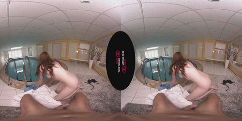 VR Swimming Pool Anal