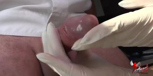 female docotor latex glove handjob exam and get fucked by patient