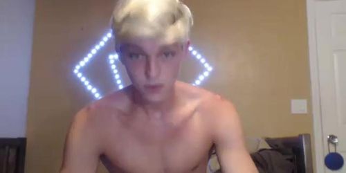 Twink striptease - Tnaflix.com
