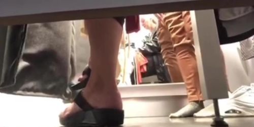 Real UK shop changing room spy