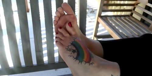 BBW with soft hot feet and toes