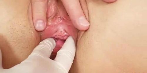 Kinky gyno doctor fingers pussy of hot brunette