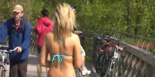 Micro Bikini - video 2