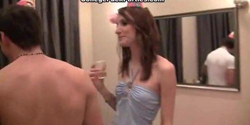 COLLEGE FUCK PARTIES - Sex games and anal sex party