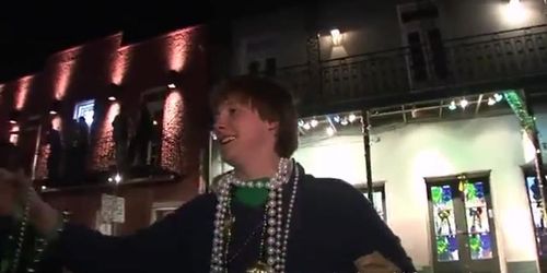 Mardi Boobs Grass