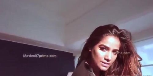 Poonam panday pussy (Poonam Pandey, Sunny Alika)