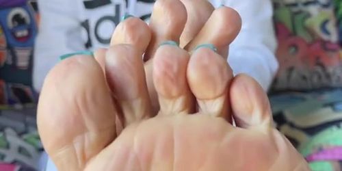 deedeerican has the sexiest feet ever aqua toes