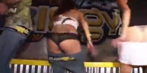 booty dance
