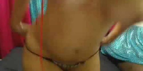 Cam; Latina pijpbeurt tot doggy fuck