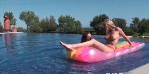 VIVTHOMAS - Two perfect babes having lesbian sex