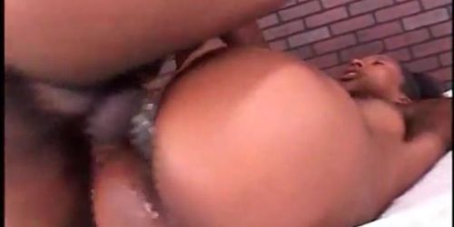 Horny ebony slut gets fucked hard