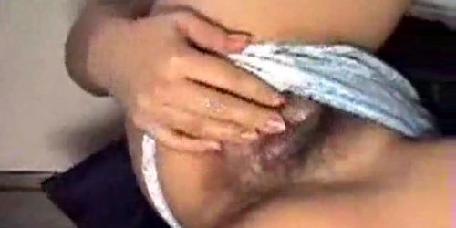 Cam: Laura 41 years Hairy Pussy home solo