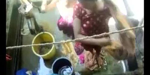 Bangla desi village girls bathing in Dhaka city HQ (5)