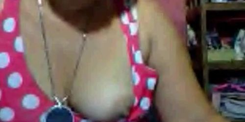 Mini Boobs flash of Elvie M filipina (Lil bit)