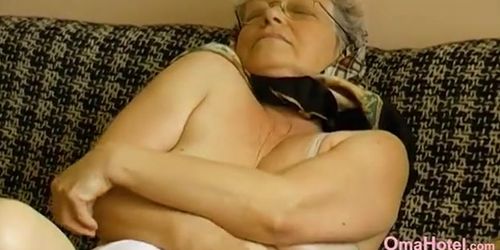 OmaHoteL Horny Grandma Toying Her Hairy Pussy