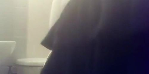 Bad camera positions shows her thong