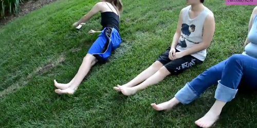 TSM - Stitch, Dylan, and Luna show off their dirty bare feet