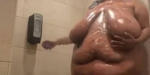 SSBBW Bath (Fetish Fatale)