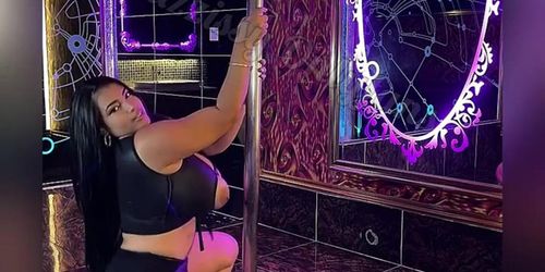 Busty latina poldance