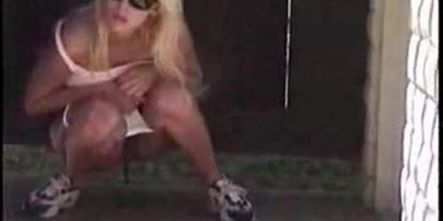 Piss: Pee - video 14