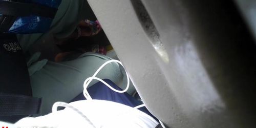 flash Bulge encoxada mujer en bus en su pierna