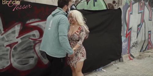 Blondie Fesser Fucks A Lucky Fan