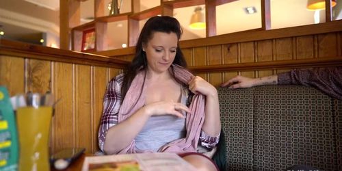 Ivy L - Public Flashing