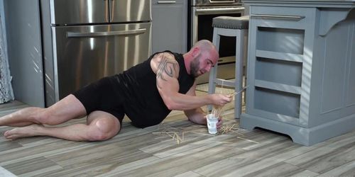 Abby used her milf pussy to motivate Danny to clean the house (Abby Somers)