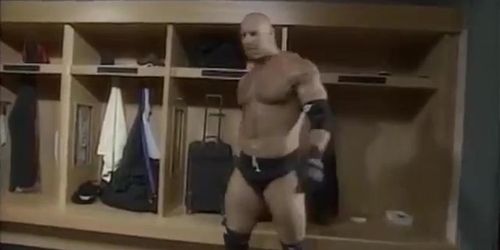 Wrestler Daddy in tight trunks