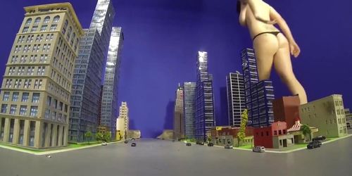 Giantess Vivian Bigger is Better edition