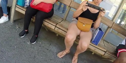 BEST 2019 SEXY MILF LEGS TEEN TOES AMATEUR VOYEUR CANDID FEET 186