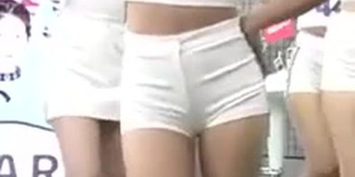 Please Worship AhIn And Her Soft And Sexy Legs (Lotta Love)