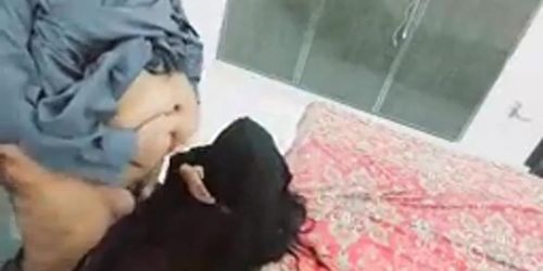 Pakistani Hijab Girl Anal Fucked with Her Uncle Hindi (amateur )