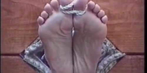 Milf feet tickle