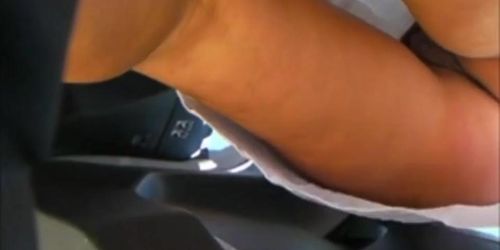 Upskirt no panties