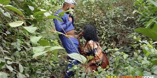 REAL AFRICANS - African Amateur Party Couple Sneaks Off For Outdoor Public BJ (Real Couple)