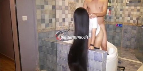 Long Hair Sex Porn - long hair bathub sex - Tnaflix.com