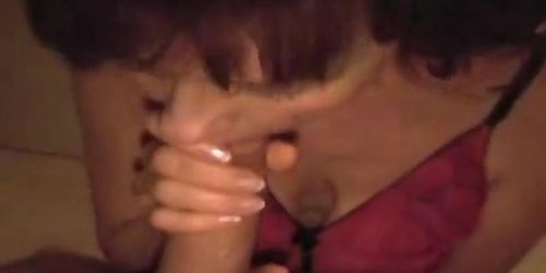 Amateur granny sucking and fucking