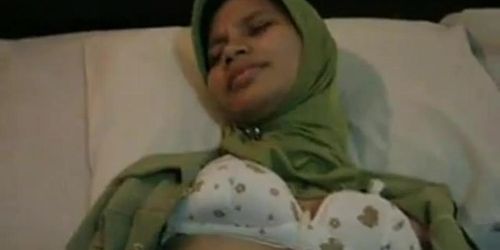 indonesian-jilbab entot di hotel