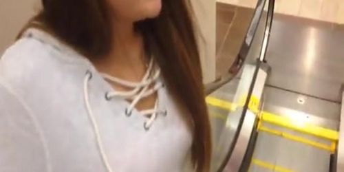 Teen Masturbating in the mall