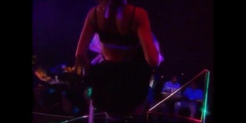 leslie glass strip