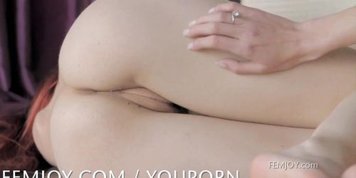 Tender touches on perfect naked bodies (Piper Fawn, Silvie Deluxe)