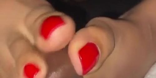 Footjob beautiful feet (Beauty Dior)