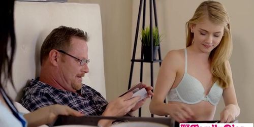 Caught Fucking stepdaughter For stepfathers Day S3:E2 - My stepfamily Pies (Hannah Hays)