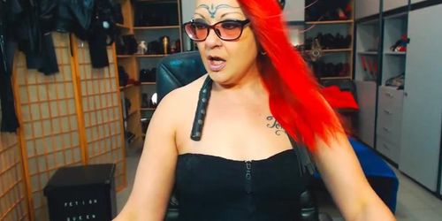 Ugly Cam Whore Denies Business, Goes Offline Instead Of Making Money