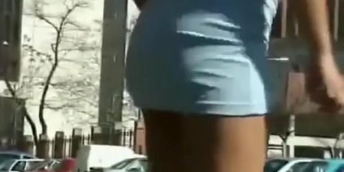 Desperate Hungarian honey pees in public parking lot