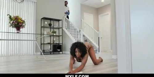 Repairman fucks Ebony housewife instead taking money