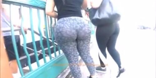 Candid hot ass in spandex