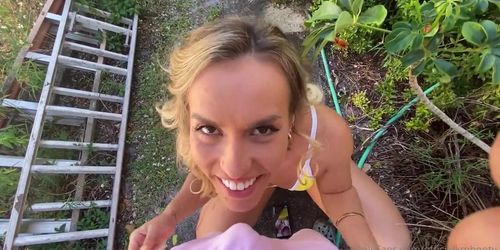 Outdoor Quickie Tease (Kelsi Monroe)