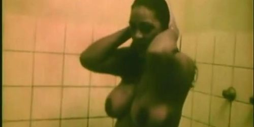Shakila Yester year masala clip